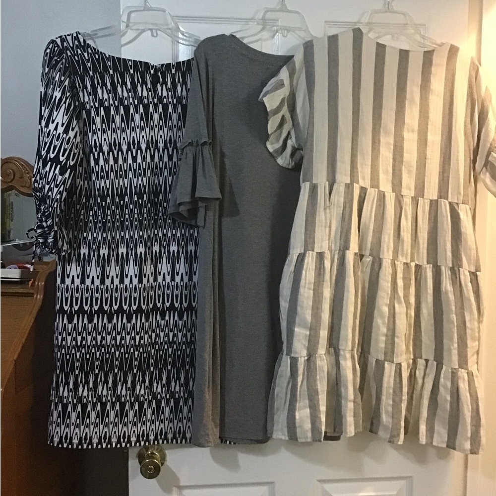 3 dresses- Cream and Gray dress,black and white, gray with ruffled sleeves. - Picture 5 of 9